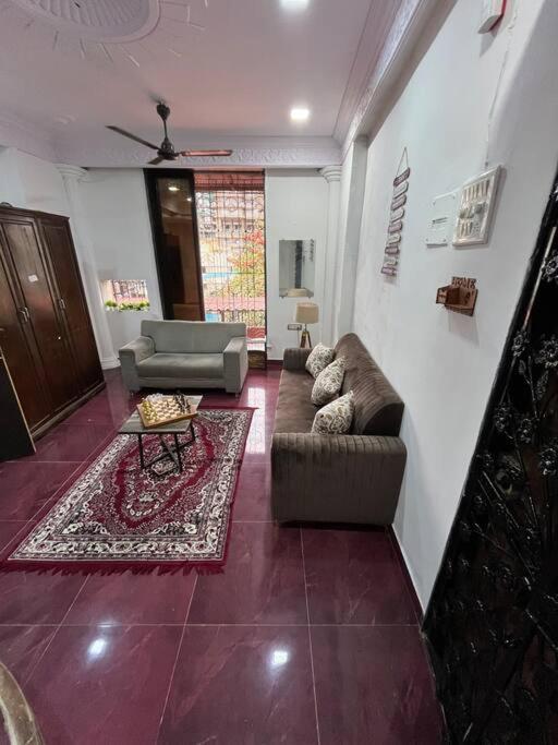 Budget Friendly Apartment Mumbai Exterior photo